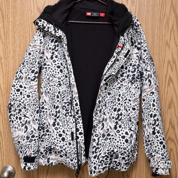 686 Jackets & Blazers - 686 Smarty Snowboard Jacket size S